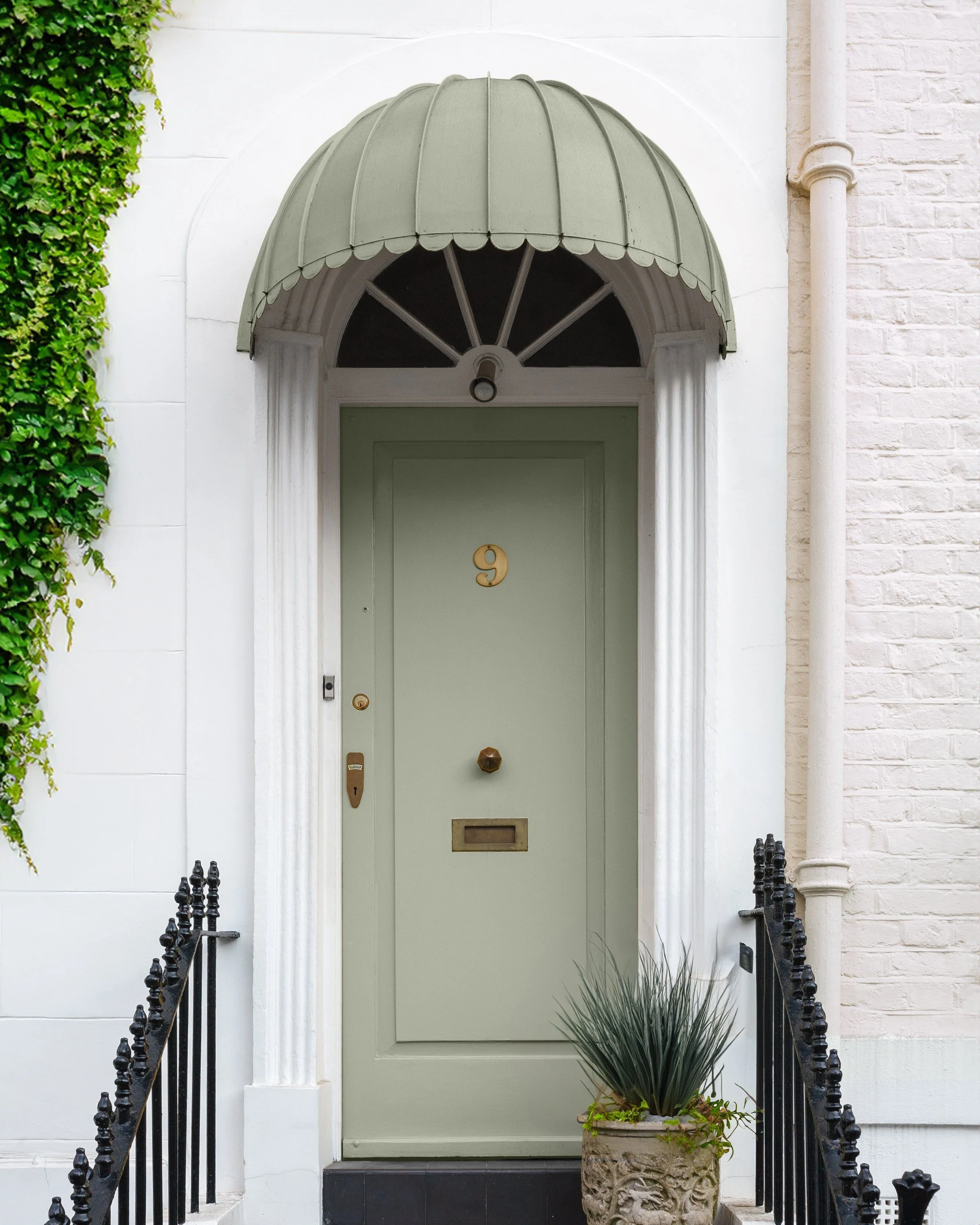 PRESSED LEAF™ EXTERIOR FRONT DOOR PAINT - Image 4